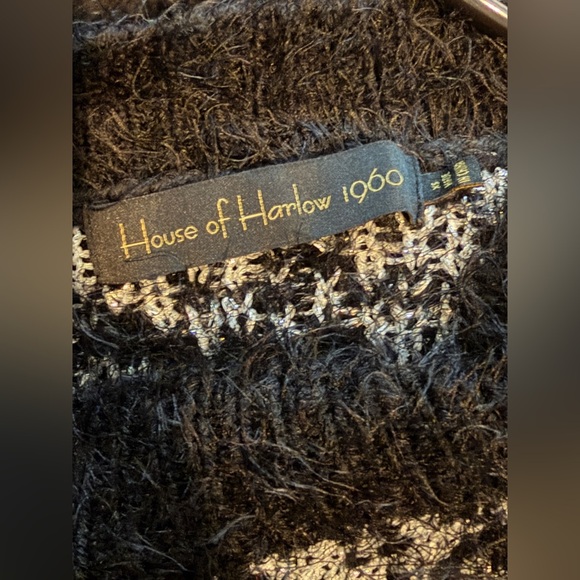 House of Harlow shimmer sweater w metallic threads. Size XS. Excellent condition - Picture 5 of 6